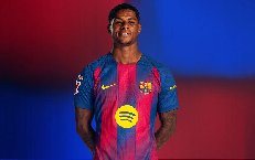 Barcelona ra phán quyết với Rashford