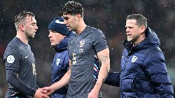 John Stones và Kyle Walker vắng mặt trong trận gặp Arsenal